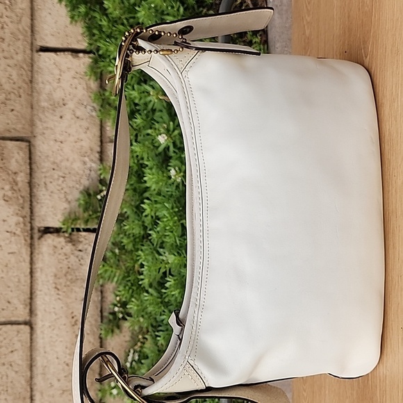 COACH VINTAGE Bleecker Tattersall Shoulder All Leather Cream with Bag Charm - Picture 4 of 13